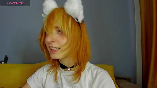 Snapshot of Little_Chips chatting on January 2025 07:54:01 AM Little Chips online show from January 2025 07:54:01 AM