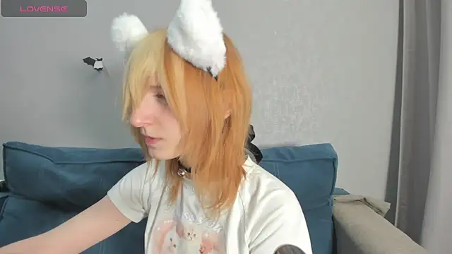 Snapshot of Little_Chips chatting on February 2025 11:32:01 PM Little Chips online show from February 2025 11:32:01 PM