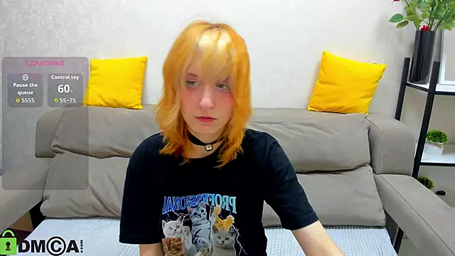 Snapshot of Little_Chips chatting on September 2025 03:03:02 PM Little Chips online show from September 2025 03:03:02 PM
