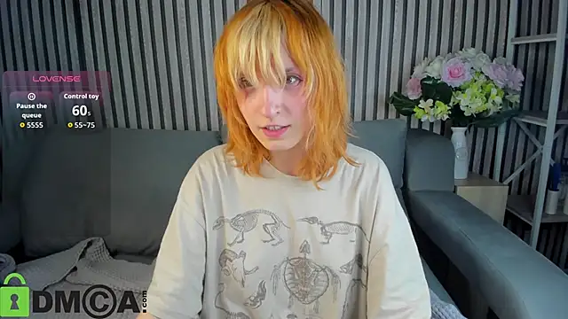 Snapshot of Little_Chips chatting on October 2025 05:22:02 PM Little Chips online show from October 2025 05:22:02 PM