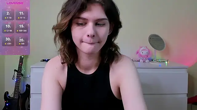 Snapshot of JulieTaylors chatting on February 2025 07:28:02 PM JulieTaylors online show from February 2025 07:28:02 PM