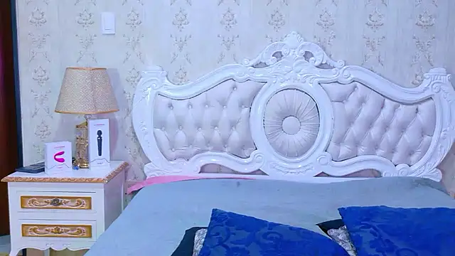 TiaraRosse online show from January 2026 12:09:02 PM