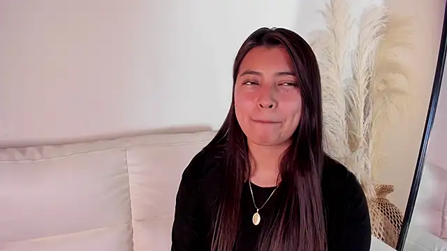 Snapshot of Rebeca_Williams_ chatting on January 2025 01:58:02 AM Rebeca Williams  online show from January 2025 01:58:02 AM