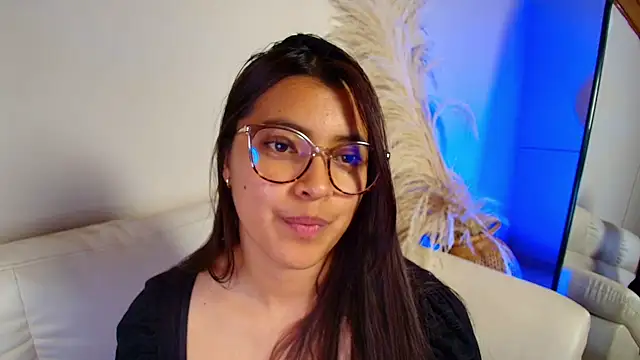 Snapshot of Rebeca_Williams_ chatting on February 2025 05:14:01 AM Rebeca Williams  online show from February 2025 05:14:01 AM