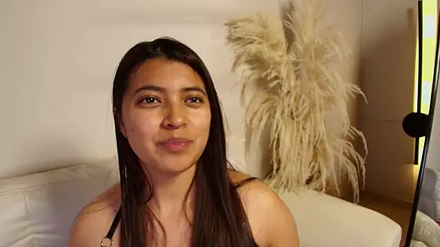 Snapshot of Rebeca_Williams_ chatting on February 2025 02:36:02 AM Rebeca Williams  online show from February 2025 02:36:02 AM