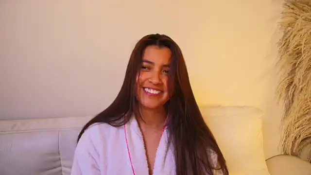 Snapshot of Rebeca_Williams_ chatting on February 2025 03:18:01 AM Rebeca Williams  online show from February 2025 03:18:01 AM