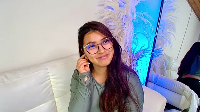 Snapshot of Rebeca_Williams_ chatting on February 2025 06:00:01 AM Rebeca Williams  online show from February 2025 06:00:01 AM