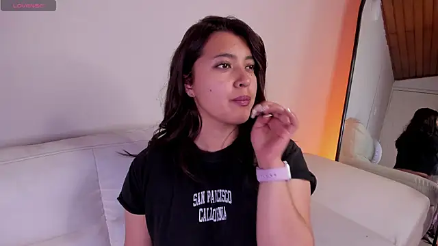 Rebeca Williams  online show from October 2025 11:58:02 AM