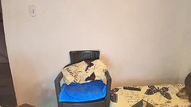 Oh Tique online show from November 2025 07:38:01 PM