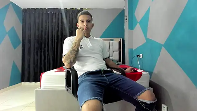 Snapshot of simookeler chatting on December 2024 06:03:02 AM simookeler online show from December 2024 06:03:02 AM