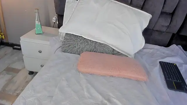 Snapshot of estefania__gomez chatting on February 2025 12:02:01 AM estefania gomez online show from February 2025 12:02:01 AM