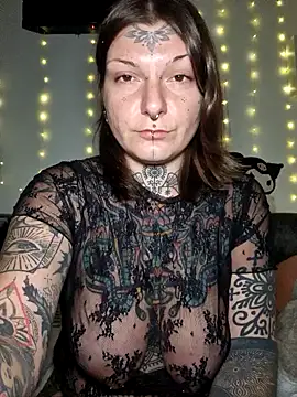 lizzardqueeen online show from December 2025 01:24:02 AM