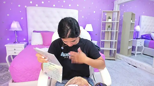 scarlette 15  online show from October 2025 03:40:01 AM