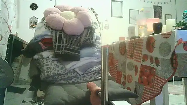 cyril020202 online show from October 2025 08:41:02 PM