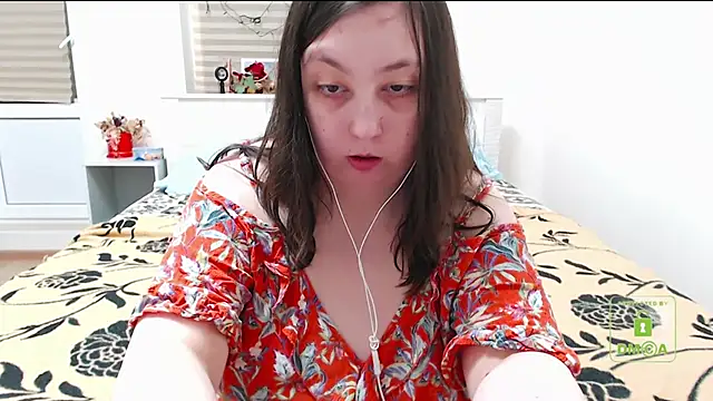 cute and hot online show from December 2024 06:57:01 PM