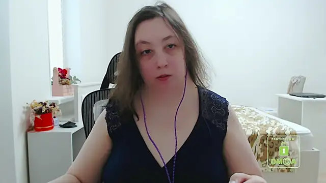 cute and hot online show from February 2025 12:00:02 PM