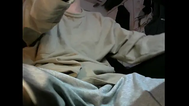 Ray175oo online show from November 2025 06:29:02 PM