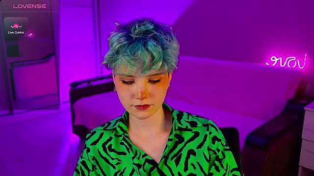 Snapshot of School_Love chatting on December 2024 04:16:02 PM School Love online show from December 2024 04:16:02 PM