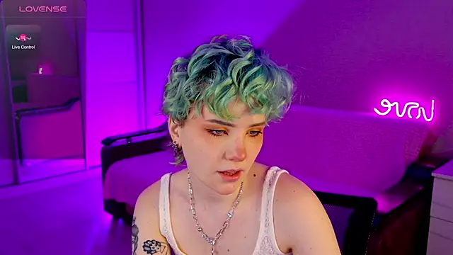 Snapshot of School_Love chatting on January 2025 01:15:01 PM School Love online show from January 2025 01:15:01 PM