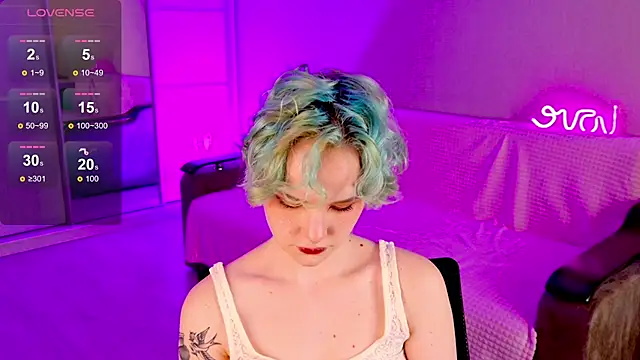 Snapshot of School_Love chatting on March 2025 01:10:02 PM School Love online show from March 2025 01:10:02 PM