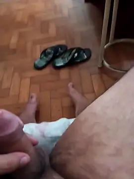 lobomisterioso13 online show from December 2025 04:35:02 PM