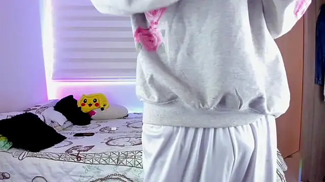 aldrinwhite online show from September 2025 05:46:01 PM