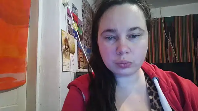 Cora Maro online show from December 2025 01:00:01 AM