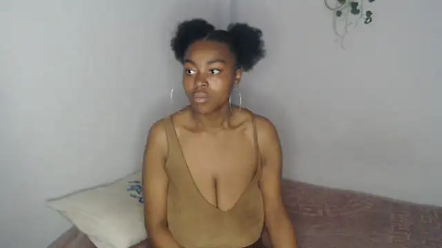 lyssyhorny online show from November 2025 04:01:02 PM