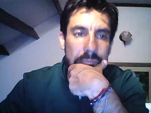 Snapshot of elkike1980 chatting on June 2026 02:05:02 AM elkike1980 online show from June 2026 02:05:02 AM