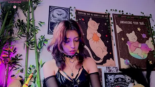 Nyx nayla online show from March 2026 09:22:02 PM