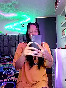 Snapshot of Nicole420squirt chatting on October 2025 06:03:01 PM Nicole420squirt online show from October 2025 06:03:01 PM