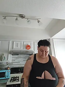 DevilDahm online show from November 2025 09:59:02 PM