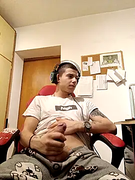 BigDickEnrg7195 online show from February 2025 09:42:01 PM