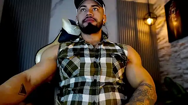 Snapshot of jaxon_colton chatting on November 2025 03:56:02 PM jaxon colton online show from November 2025 03:56:02 PM