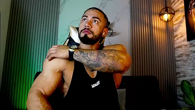 Snapshot of jaxon_colton chatting on November 2025 02:01:02 AM jaxon colton online show from November 2025 02:01:02 AM