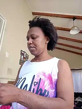 Snapshot of YourDreamLady22 chatting on December 2024 06:47:01 AM YourDreamLady22 online show from December 2024 06:47:01 AM