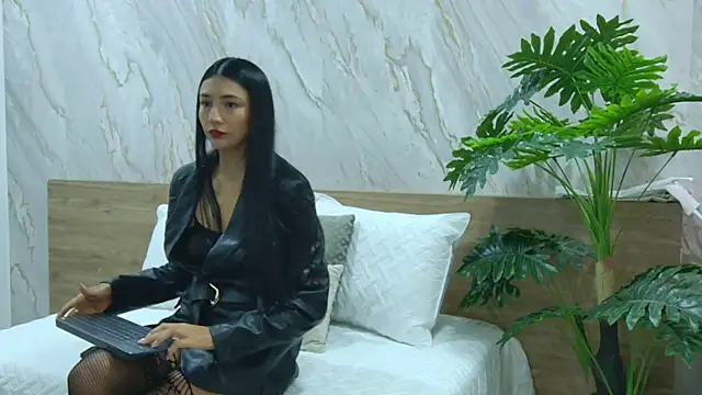 coniie jhons online show from November 2025 11:31:02 AM