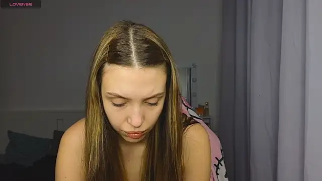 AliceSpark online show from December 2025 02:34:01 PM