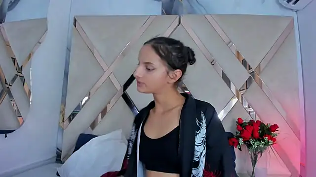 ninaht online show from October 2025 08:53:02 PM