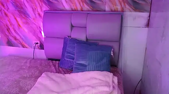 Snapshot of Freyja_01 chatting on March 2025 11:25:01 PM Freyja 01 online show from March 2025 11:25:01 PM