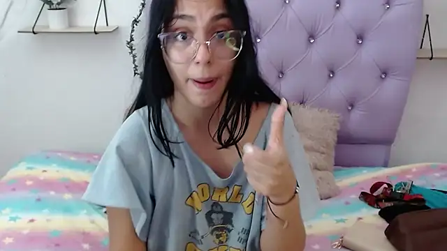 Snapshot of Freyja_01 chatting on December 2025 10:30:02 PM Freyja 01 online show from December 2025 10:30:02 PM