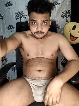 Snapshot of Mr_Handsome_hunk chatting on October 2025 06:53:02 PM Mr Handsome hunk online show from October 2025 06:53:02 PM