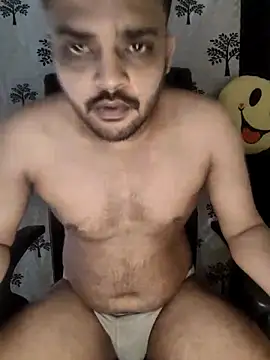 Snapshot of Mr_Handsome_hunk chatting on November 2025 05:32:02 AM Mr Handsome hunk online show from November 2025 05:32:02 AM