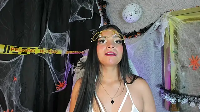 Candys victoria online show from October 2025 04:59:01 AM