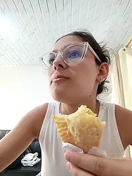 Ary-18 online show from November 2025 02:30:01 PM