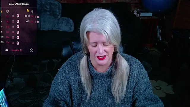Snapshot of AliceHarlot chatting on October 2025 03:51:02 AM AliceHarlot online show from October 2025 03:51:02 AM