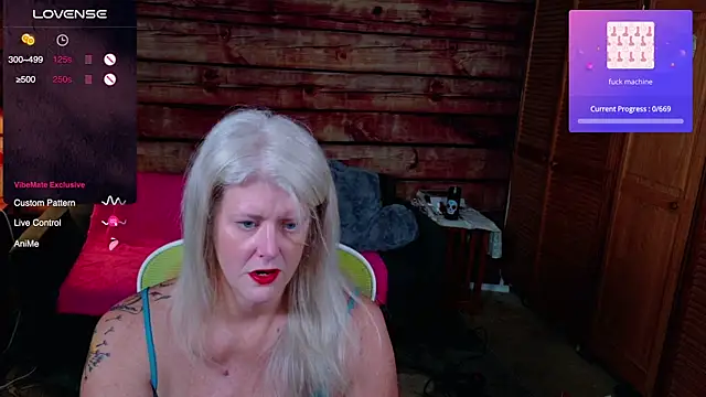 Snapshot of AliceHarlot chatting on October 2025 03:36:02 AM AliceHarlot online show from October 2025 03:36:02 AM