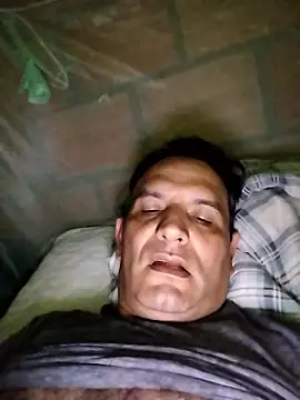 RogueTraveler online show from January 2026 04:27:01 AM