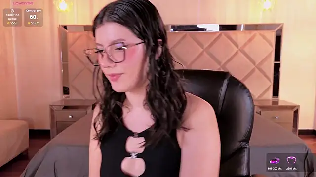 AmberFarrell online show from May 2026 08:18:01 PM