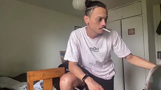 Snapshot of villanocat chatting on December 2024 04:28:01 PM villanocat online show from December 2024 04:28:01 PM